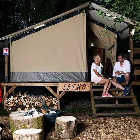 Lodges Insolites Chez Rdv En Terre Animale Sury-aux-Bois Buitenkant foto